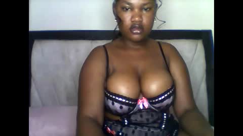 Snapshot of boobylicious012 chatting on May 2026 07:37:01 AM boobylicious012 online show from May 2026 07:37:01 AM
