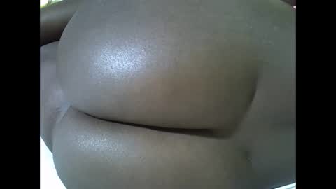 Snapshot of booty_lisa chatting on September 2025 09:58:01 PM Lisa online show from September 2025 09:58:01 PM