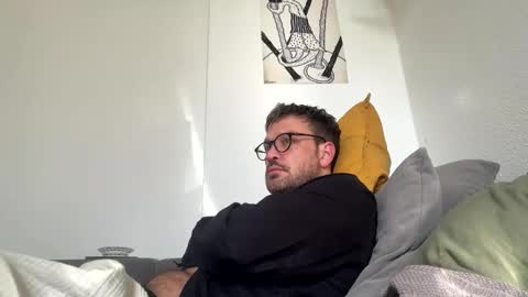 Snapshot of booyyy12 chatting on September 2025 07:44:01 AM BoYYYOOO online show from September 2025 07:44:01 AM