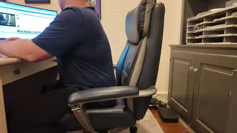 Boredhorndog online show from April 2026 05:01:02 AM