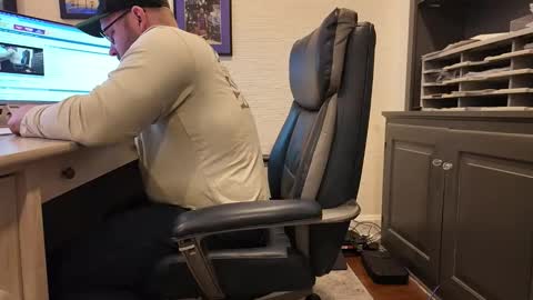 Boredhorndog online show from April 2026 03:34:02 AM