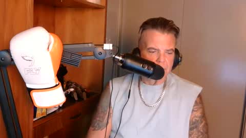BOSS online show from October 2025 07:12:02 PM