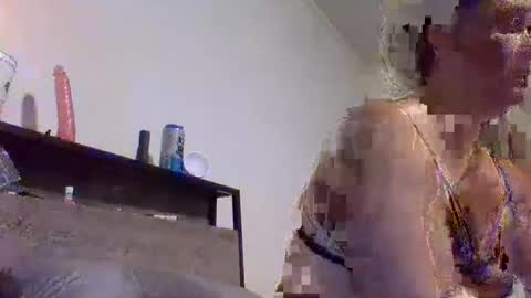 bossy_b1018 online show from November 2025 04:33:02 AM