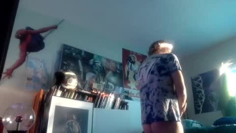 Bottomboo7 online show from October 2025 12:04:02 PM