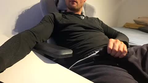bottomtsinner online show from July 2026 11:34:01 PM