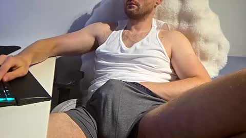 bottomtsinner online show from August 2026 11:25:01 PM