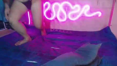 Carla online show from October 2025 02:08:02 AM