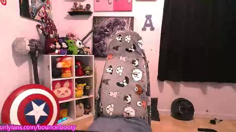 Pumpkin Butt online show from November 2025 05:25:01 PM