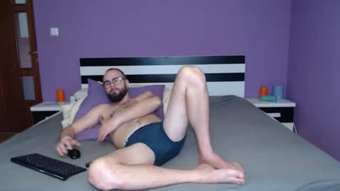 Angel-Boy online show from November 2025 12:05:02 PM