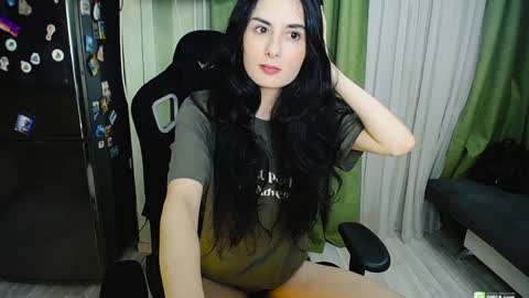 Helen  online show from January 2025 06:43:02 PM