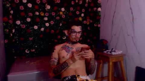 Snapshot of boy_tatto77 chatting on May 2026 11:47:01 AM boy_tatto77 online show from May 2026 11:47:01 AM