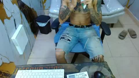 Snapshot of boy_tatto77 chatting on May 2026 12:12:02 PM boy_tatto77 online show from May 2026 12:12:02 PM