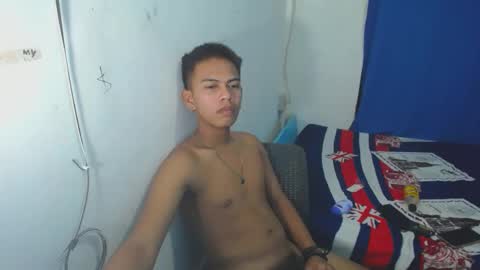 boyax16 online show from December 2024 07:10:01 PM