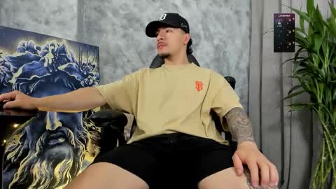 boyc02_ online show from November 2025 01:09:02 PM