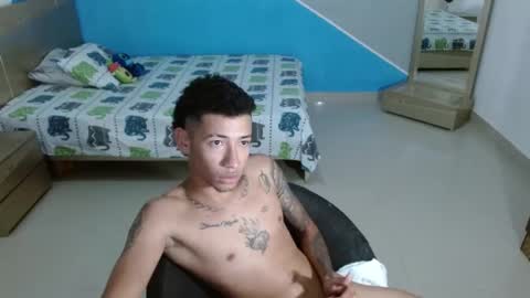 boyhot_sw online show from February 2025 04:47:02 AM