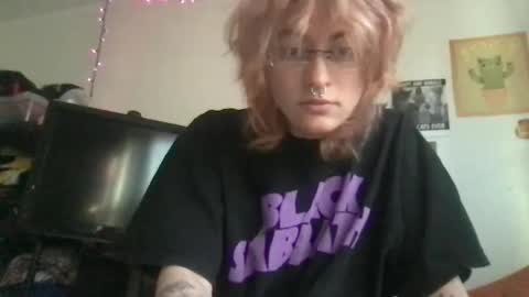 boywithbug online show from February 2025 01:41:01 PM