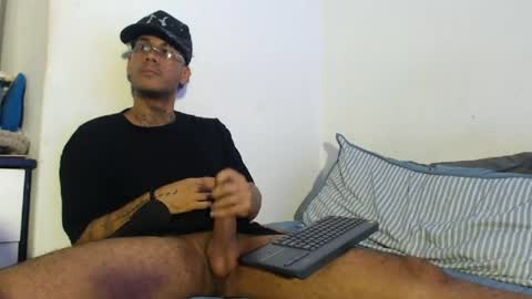 Snapshot of boyzac_ chatting on July 2026 09:05:02 AM boyzac_ online show from July 2026 09:05:02 AM