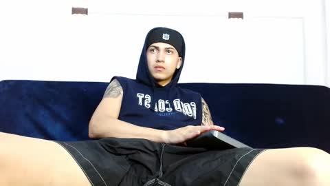 Snapshot of br4ndon_cooper chatting on October 2025 01:09:02 PM Brandon online show from October 2025 01:09:02 PM