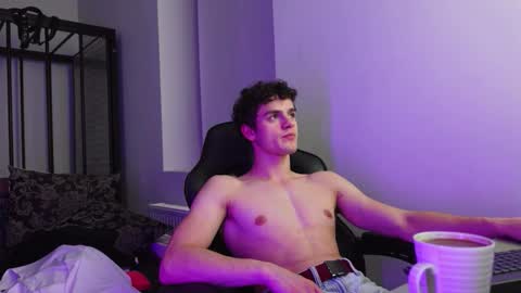 BRAD HOLLOWAY online show from November 2025 07:13:01 PM