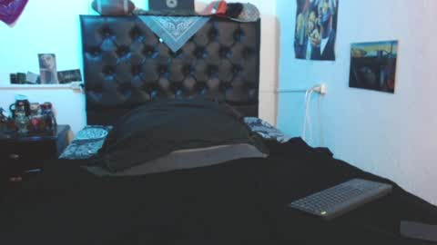 brad hot boy online show from February 2025 05:37:01 PM