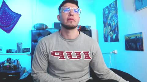 brad hot boy online show from September 2025 03:46:02 PM