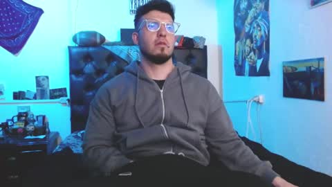 brad hot boy online show from March 2026 03:00:02 AM