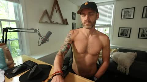 Snapshot of bradbronton chatting on May 2026 11:17:02 AM BradBronton online show from May 2026 11:17:02 AM