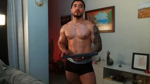 Bradley Martinez online show from October 2025 01:06:01 AM