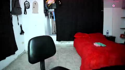 Snapshot of bradley_strong_ chatting on July 2026 02:37:02 AM Bradley Strong online show from July 2026 02:37:02 AM