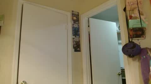 i am a naughty jedi knight online show from April 2026 01:34:01 PM