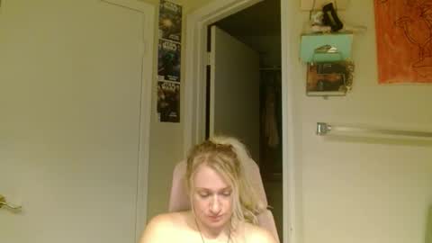 Snapshot of braindeadbetty chatting on May 2026 03:13:01 AM i am a naughty jedi knight online show from May 2026 03:13:01 AM