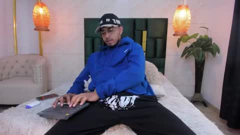 Brand  online show from November 2025 01:21:02 PM