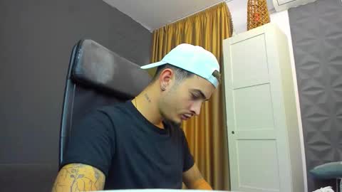 Snapshot of brandontatex chatting on September 2025 09:20:01 AM BrandonTateX online show from September 2025 09:20:01 AM