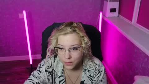 Belle  online show from January 2025 02:06:02 AM