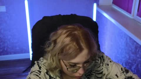 Belle  online show from January 2025 02:49:02 AM