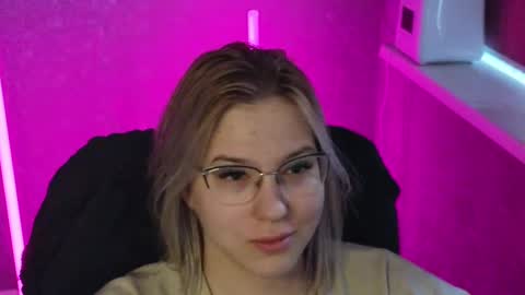 Belle  online show from March 2025 02:50:01 AM