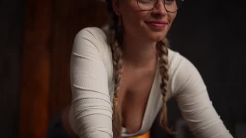 Alex online show from September 2025 06:46:01 AM