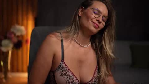 Alex online show from October 2025 04:20:02 AM