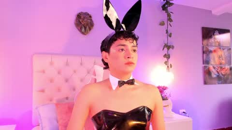   online show from December 2024 01:08:02 PM