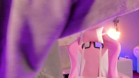   online show from February 2025 12:03:02 PM