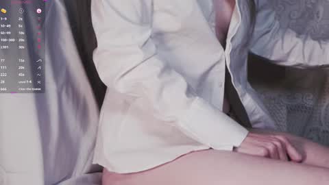 Evelyn .  online show from November 2025 06:05:01 AM