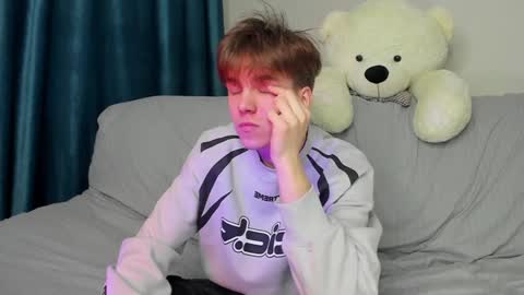 Snapshot of braxiboy chatting on December 2024 11:01:01 AM Brax online show from December 2024 11:01:01 AM