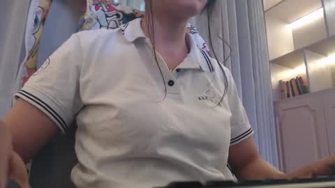 breakfastwithtiffanys online show from October 2025 07:20:01 PM