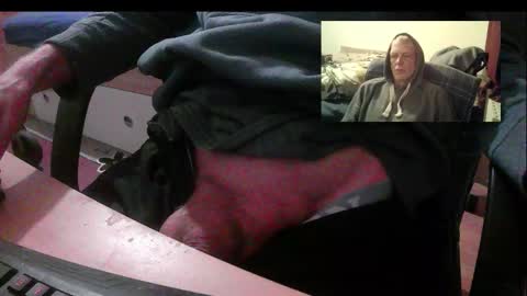 bremer64 online show from December 2025 12:20:01 PM