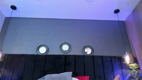   online show from April 2026 07:45:01 AM