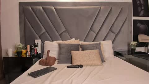 Brenda online show from March 2026 09:30:01 PM