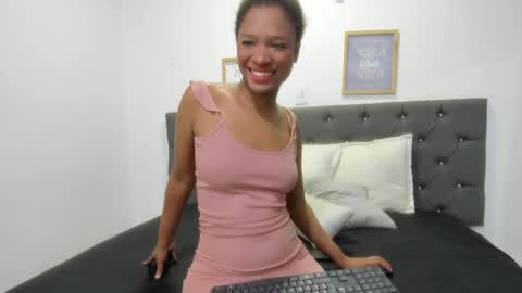Snapshot of brenda_thomp chatting on April 2026 03:50:02 AM brenda_thomp online show from April 2026 03:50:02 AM