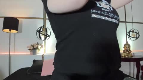 MeganBeaked online show from October 2025 11:50:02 AM