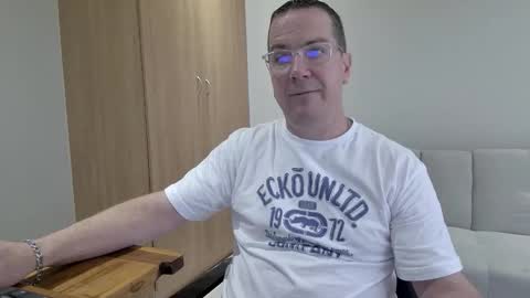 Brett online show from December 2025 01:17:01 PM