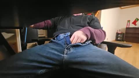 brian7891012 online show from December 2024 04:05:02 AM